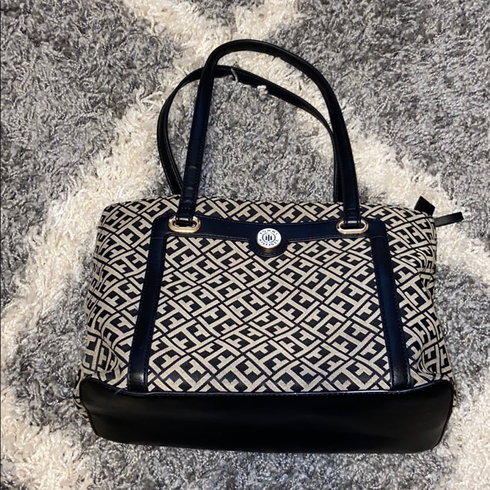 Tommy Hilfiger purse
